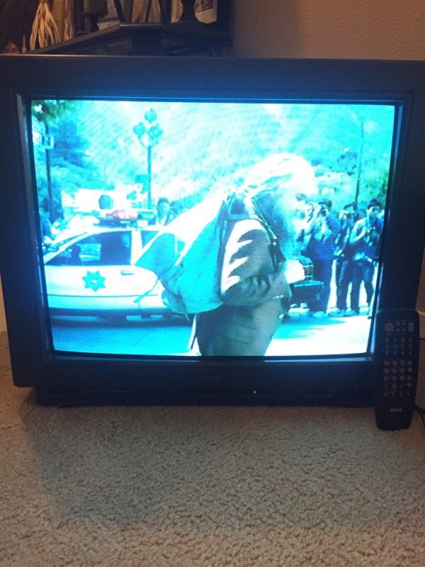 RCA colortrak 2000 27 inch TV for Sale in Visalia, CA OfferUp