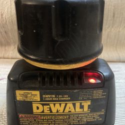 dewalt DW9116 1 hour charger + Battery . Battery won’t last too long(is dying)!