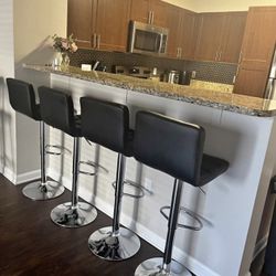 BLACK LEATHER BARSTOOLS ♥️ ✅ 