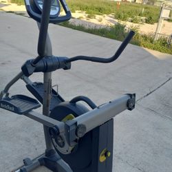 NordicTrack CX 1000 Elliptical Machine 