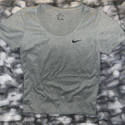 Womens Nike Shirt Size Medium 