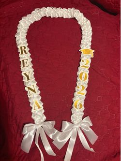 Personalized leis