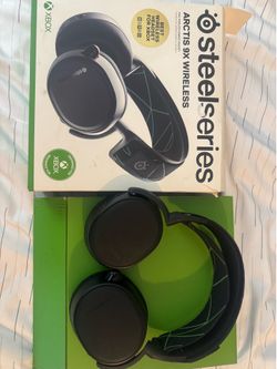 Steel Series Artics 9x Bluetooth wireless headphones
