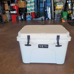 Yeti Cooler 35