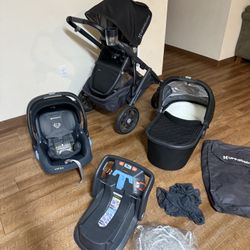 Uppababy Vista Stroller and Car seat and Bassinet 