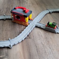 Thomas Take-n-Play Sodor Engine Wash