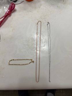 9 total 14 karat gold pieces. Weight is a combined 11.3 grams. Selling at a sizable discount
