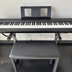 Yamaha P71 88-key Weighted Action Digital Piano keyboard