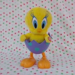 Hallmark Easter Tweety Bird Tip N Fall Sings and Walks Easter Song 10" tall
