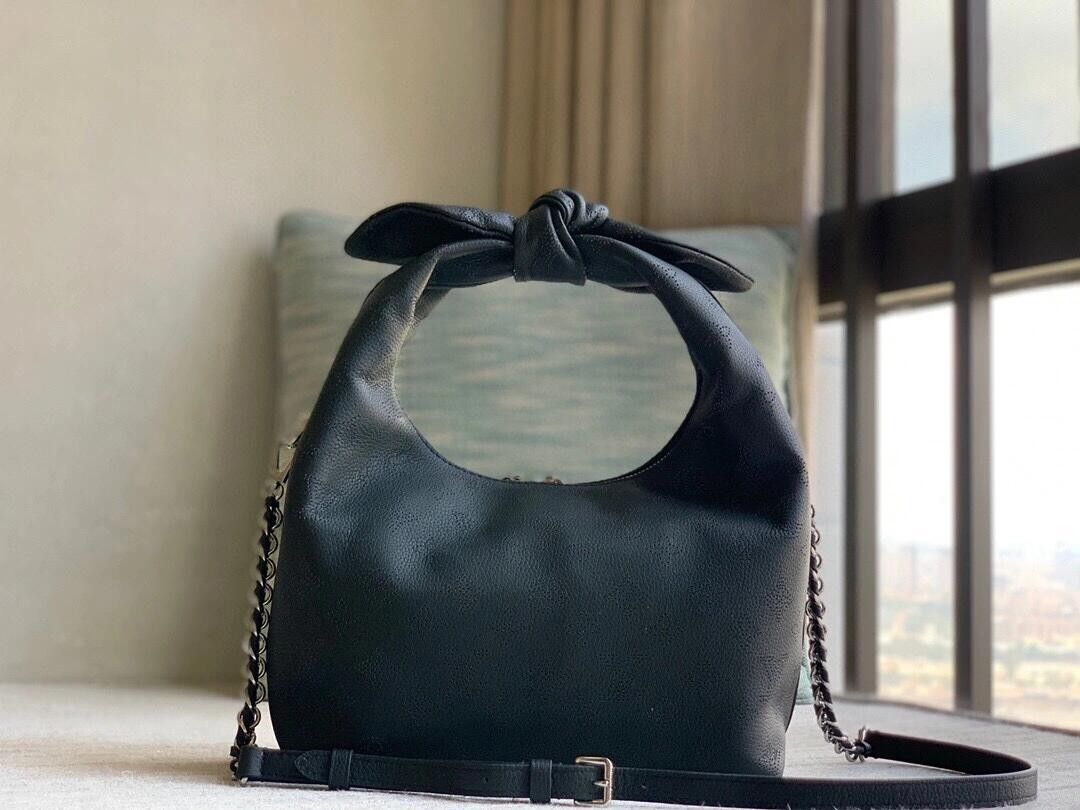 𝐋𝐎𝐔𝐈𝐒 𝐕𝐔𝐈𝐓𝐓𝐎𝐍 𝐌𝐚𝐡𝐢𝐧𝐚 𝐖𝐡𝐲 𝐊𝐧𝐨𝐭 MM Hand Bag Noir Black