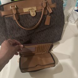 Michael Kors Purse And Wallet 