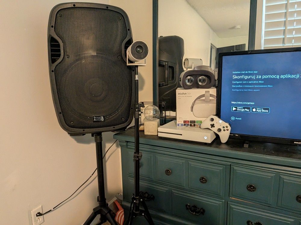 🎮🖥️ Electronics Bundle Listing (TV, Xbox, Soundbar, Projector)