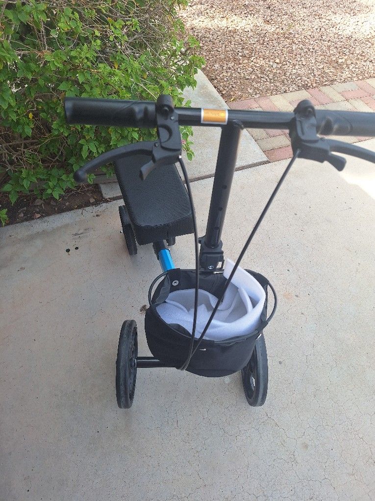 Knee Scooter,like New