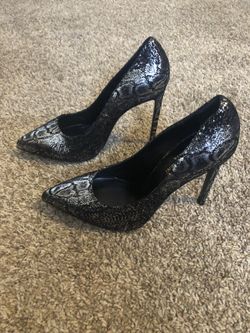 Saint Laurent Silver/Black snakeskin pump