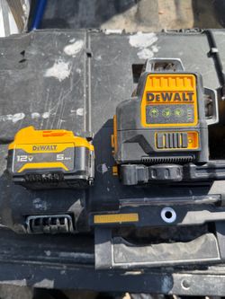 DeWalt 12V Self-Leveling Laser Level with 5ah Battery
