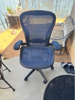 Herman miller aeron size C