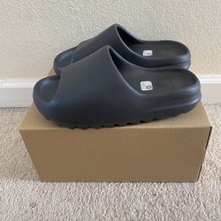 Adidas Yeezy Slide Onyx Size 8