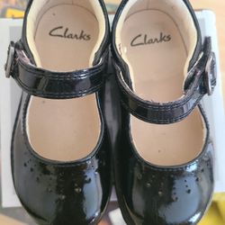 Girl's Clark Size 6 Black Dress Shoes