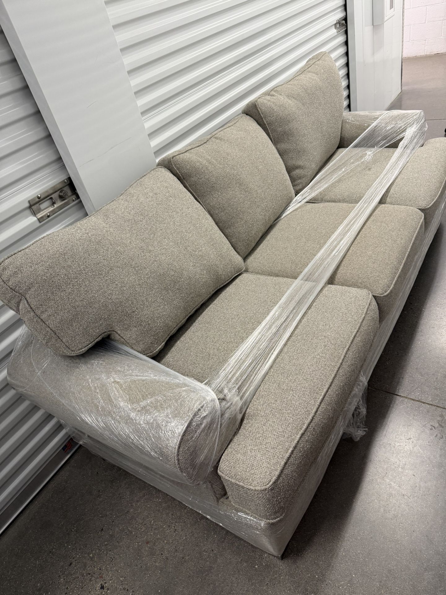 Gorgeous Couch! Like New!