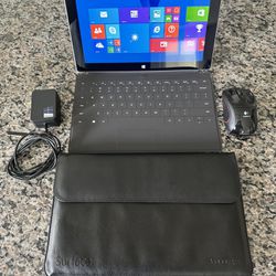 Microsoft Surface RT (32GB) With Sleeve And Mouse