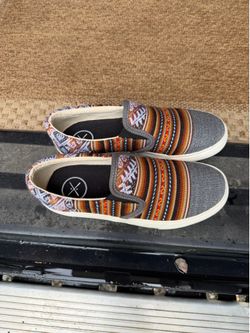 Inkkas Women’s size 7