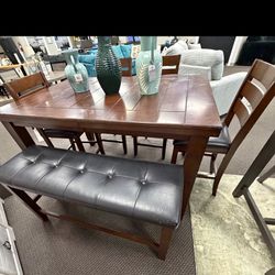 Dinning Table /chsirs/bench