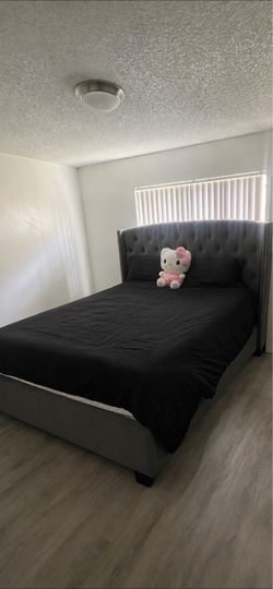 Cali king Bed