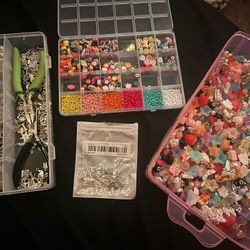 Tons Of Beads And Charms With Attachments And Tool