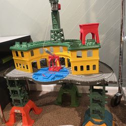 Thomas & Friends Super Station Extra Large Train Race Track