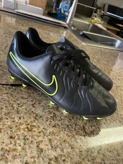 Youth Football cleats 5.5 
