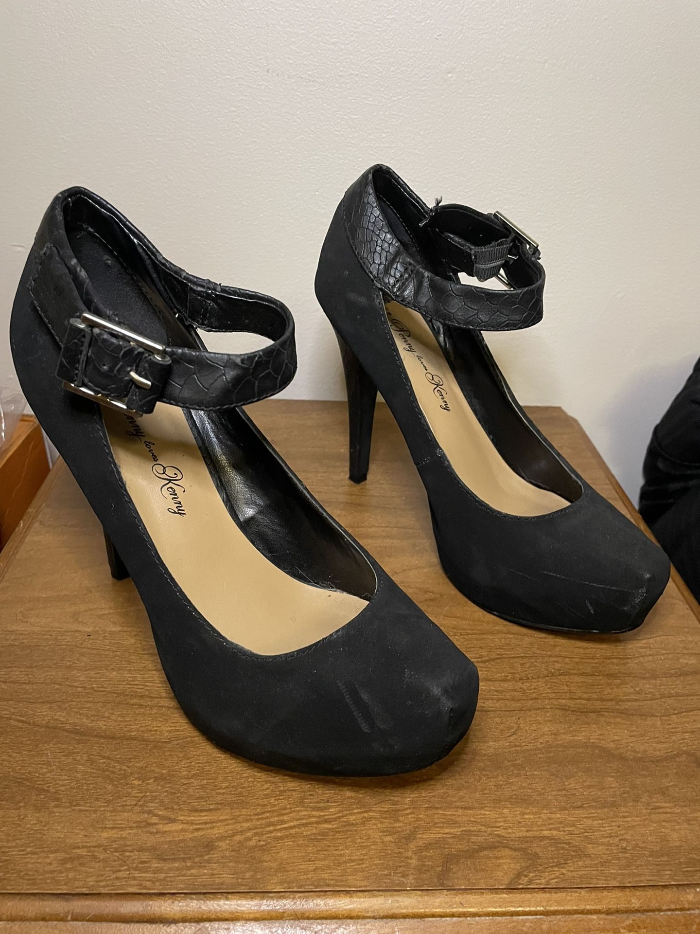 Penny Loves Kenny High Heels