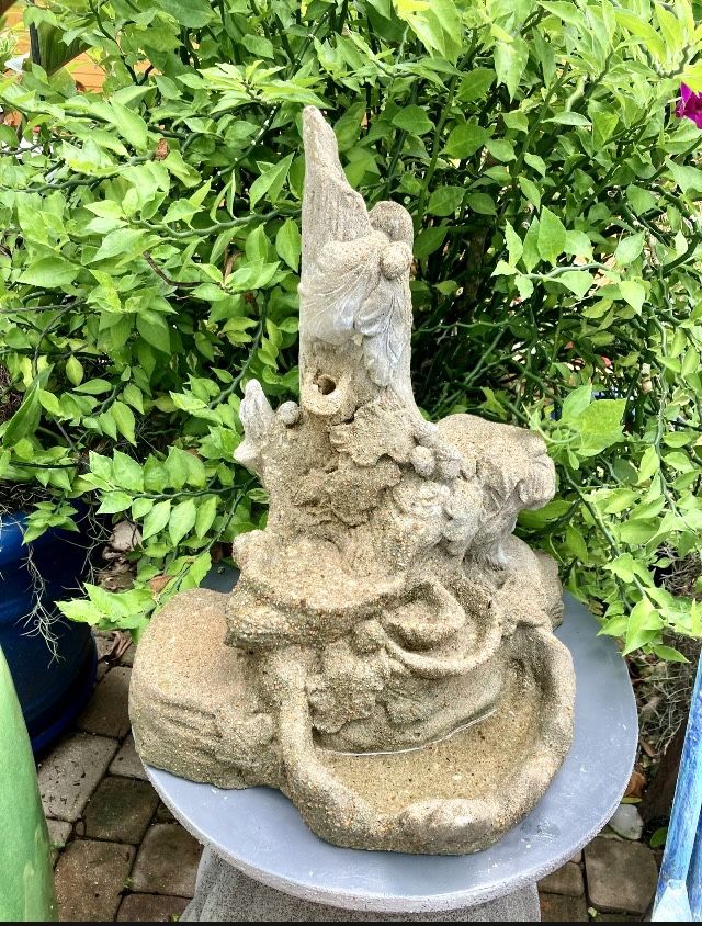 25” Vintage Concrete Fountain with Stand: 25.5”H x 20”W x 14”D