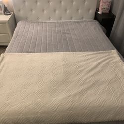 Free Queen Memory Foam Mattress /pending 