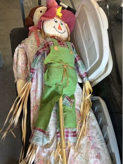 FREE Scarecrow and Vacuum Cover Doll