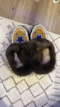 Minnetonka Slippers 