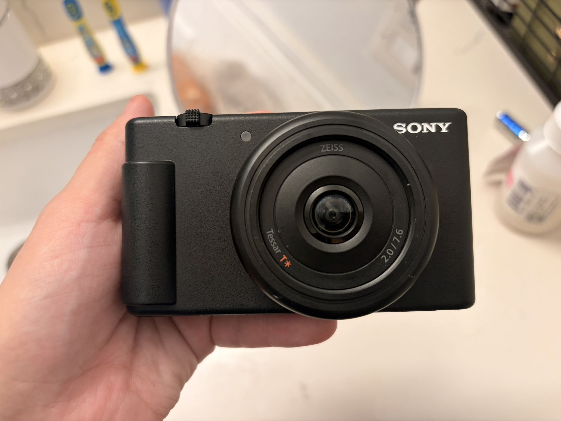 Sony ZV-1F Vlogging Camera