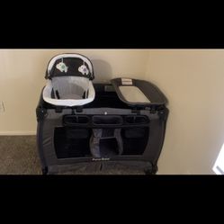 Baby Crib/playpen 