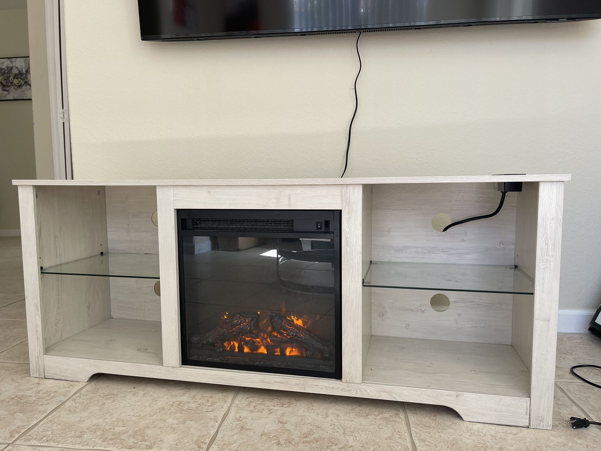 Tv Stand / Mesa Para TV 65"