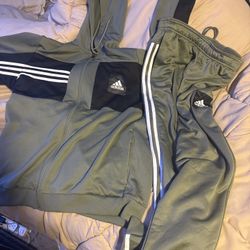 Adidas Men’s Tracksuit Set (Size L)