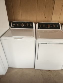 Washer And Dryer Electric General Electric Can̈on Size Capacity Plus Tub Whit Warranty like new condition $600