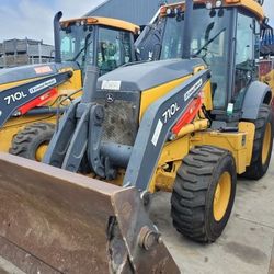John Deere 710L Enclosed cab Backhoe