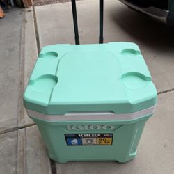 Igloo latitude 60 qt rolling cooler mint green hard with cup holder and drain plug