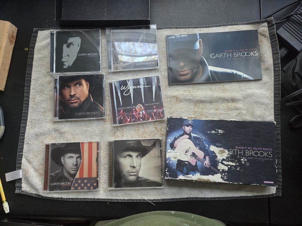 Garth Brooks Blame it on my roots