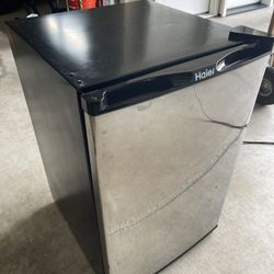 Haier 4.6 cu ft fridge