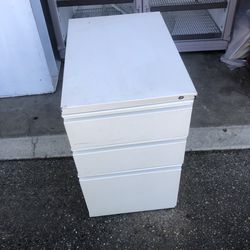  Three drawer filing cabinet