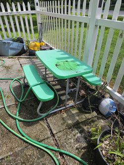 Kids Lifetime Portable Picnic & Craft Table