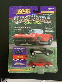 Johnny Lightning Classic Customs Corvette - 1957 Roadster & 1980 Aerovette
