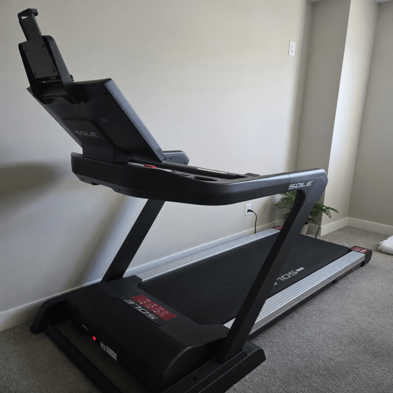 2024 Sole F85 Treadmill – Like New, 4.0 HP Motor, Foldable - Saint Paul, MN