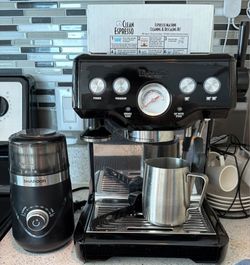 Cafetera Breville the Infuser Espresso Machine Modelo: BES840BSXL
