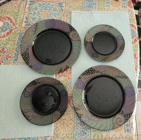 Arcoroc France Plates